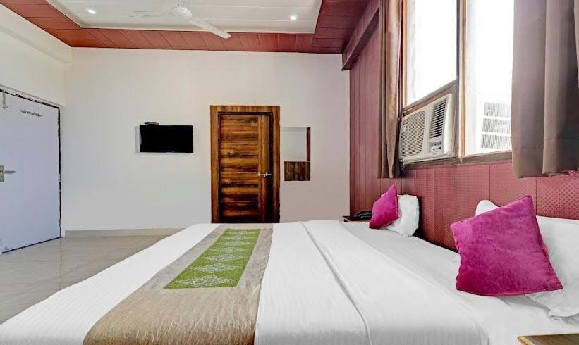 Hotel P.S. Villa آغْرا المظهر الخارجي الصورة